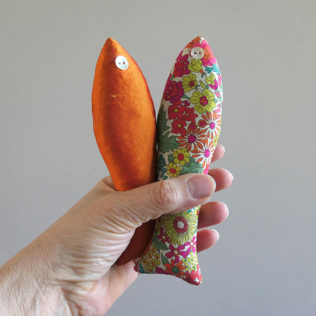 Lavender fish, Chelsea print, in hand