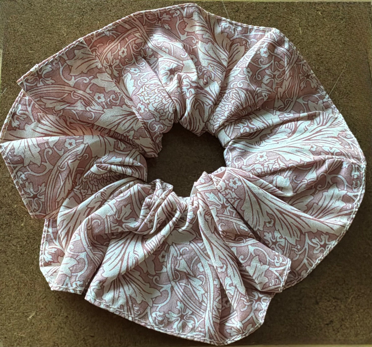The William Morris Collection Hair Scrunchie: Arcadia - Pink