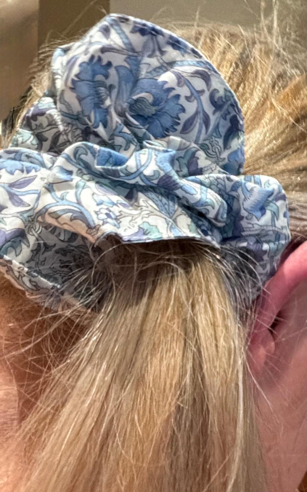 The William Morris Collection Hair Scrunchie: Lodden