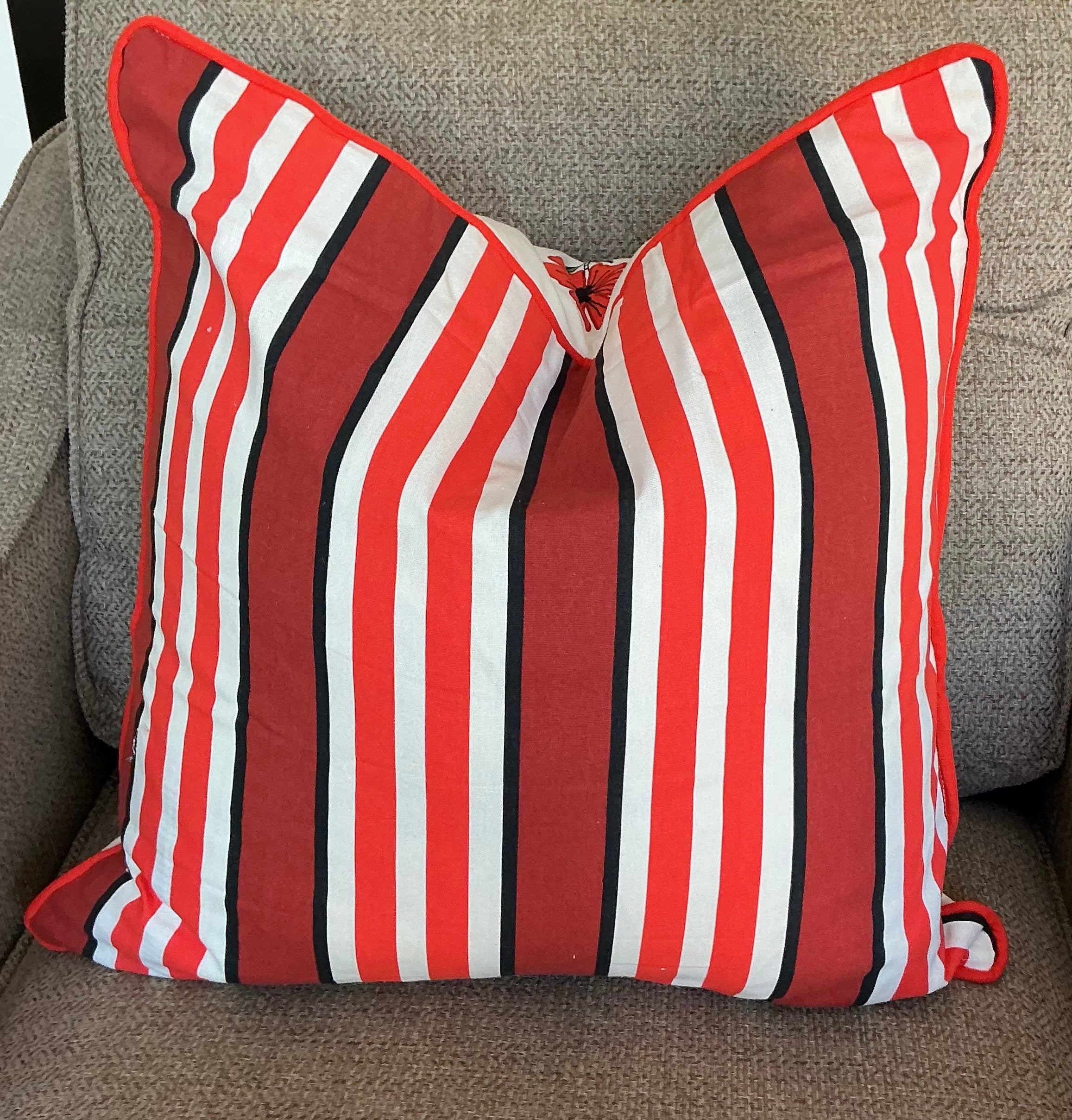Large poppy print cushion 40 x40 cm