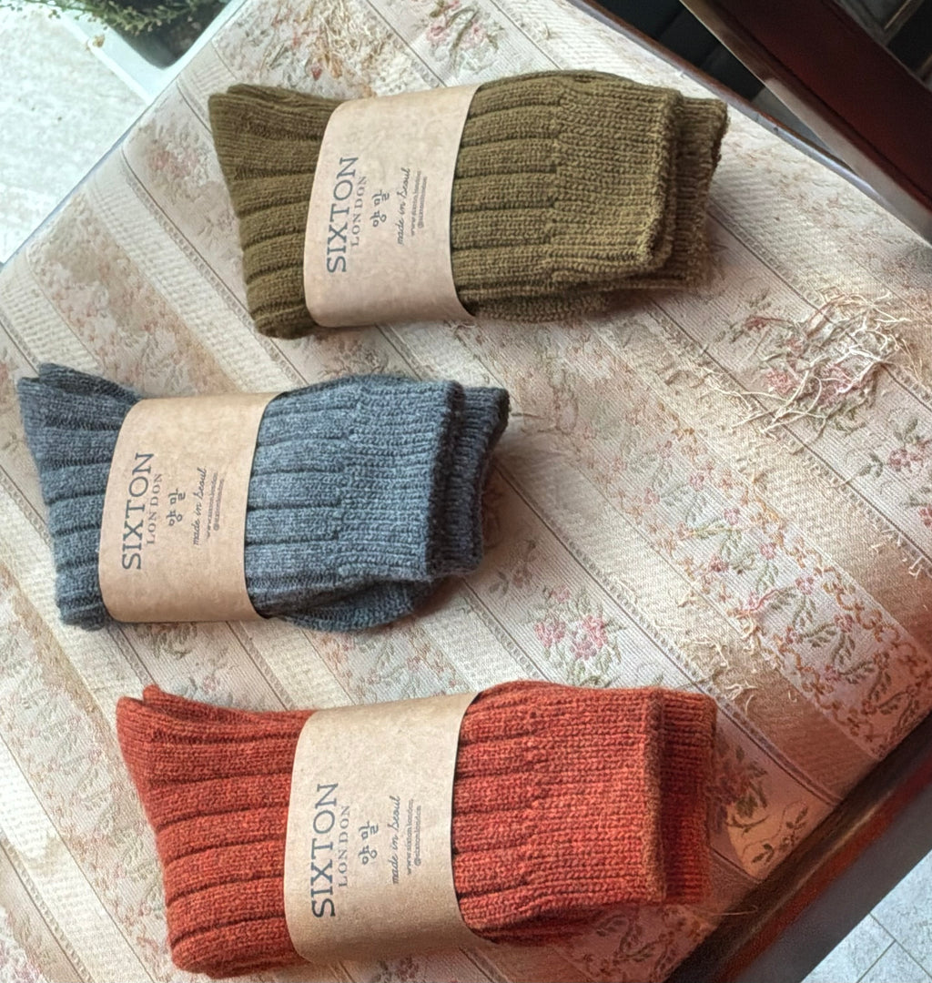 Cashmere/Wool Pair of Cosy Socks- Rust