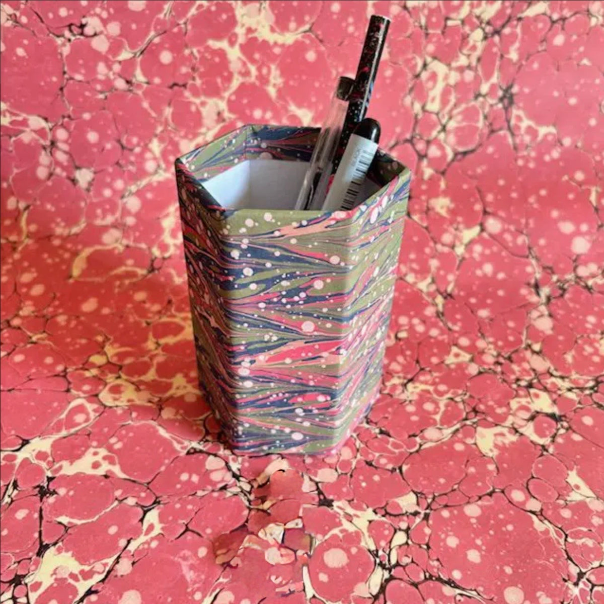 Compton Marbling Hexagonal Marbled Pen Pot, Olive, Coral and Navy