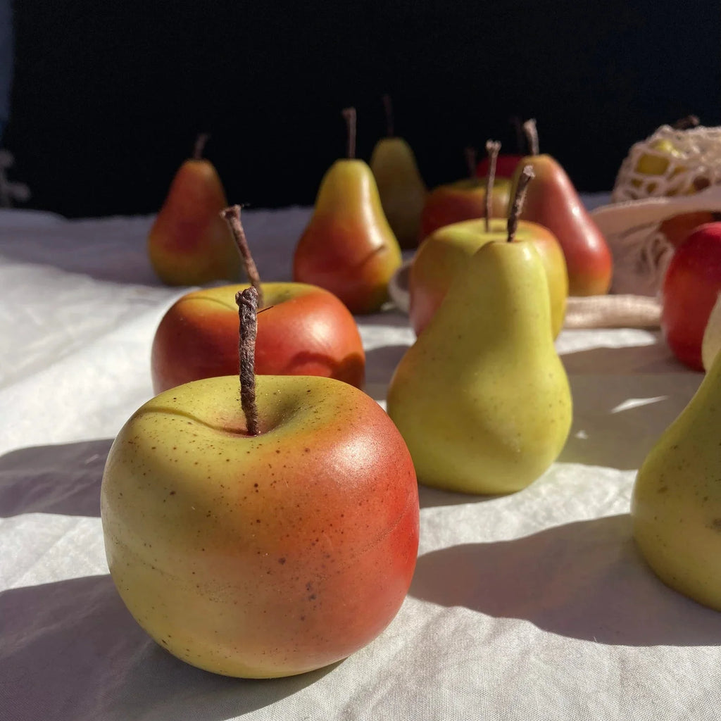 Bombi Apple Candle
