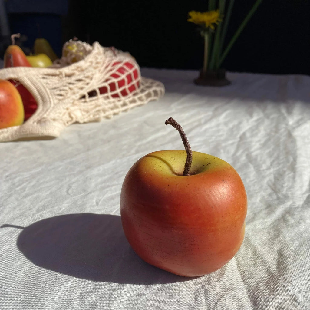 Bombi Apple Candle